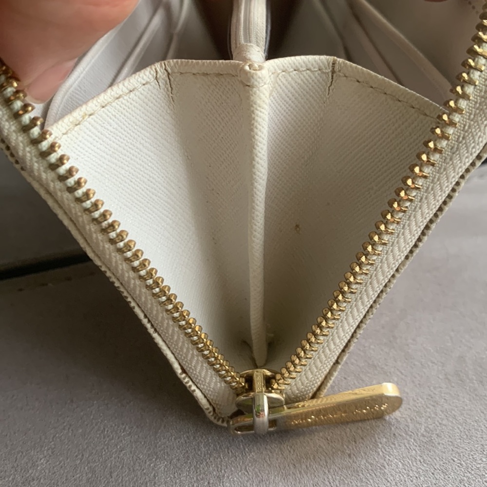 Michael Kors Est. 1981 Leather Wallet - Picture 14 of 17